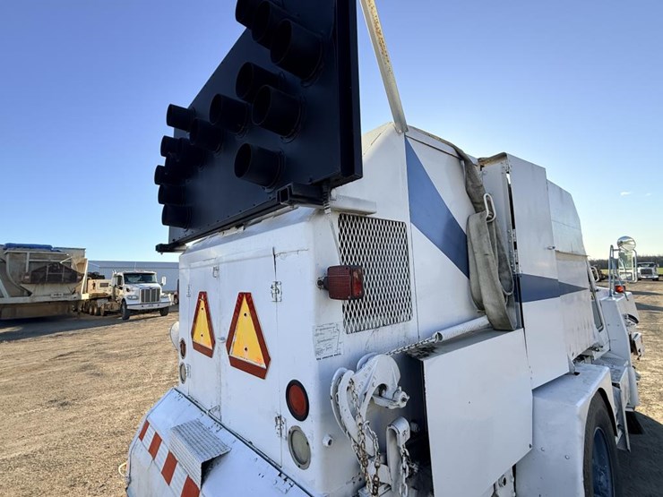 #1981-•-1990-mobil-sweeper-ahl-sweeper-truck-image-23