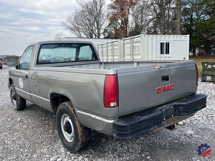 1990-gmc-sierra-pickup-truck-image-23