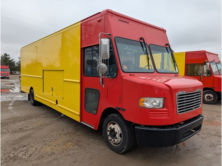 2017-freightliner-mt55-image-2