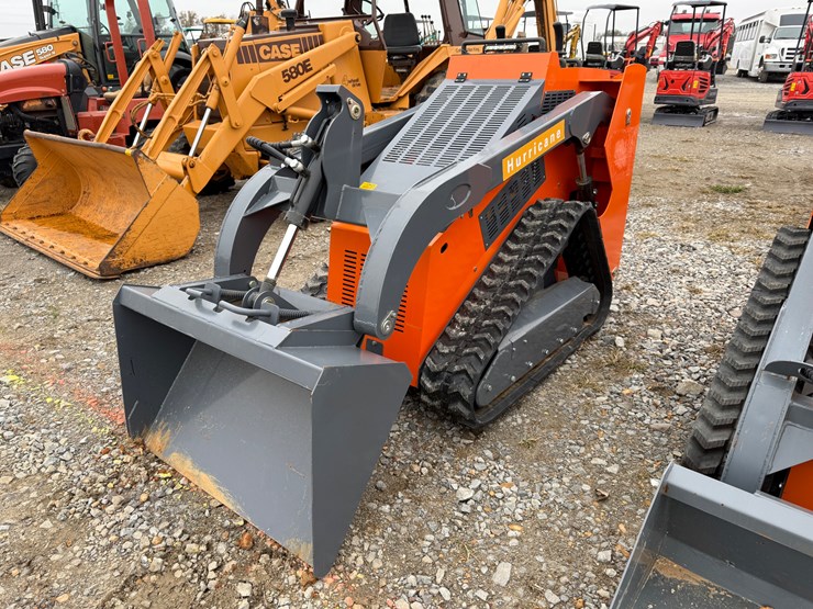 #99-•-2024-hurricane-hrc700-stand-on-skid-steer-loader-zj2024070171-inv#33623-image-1