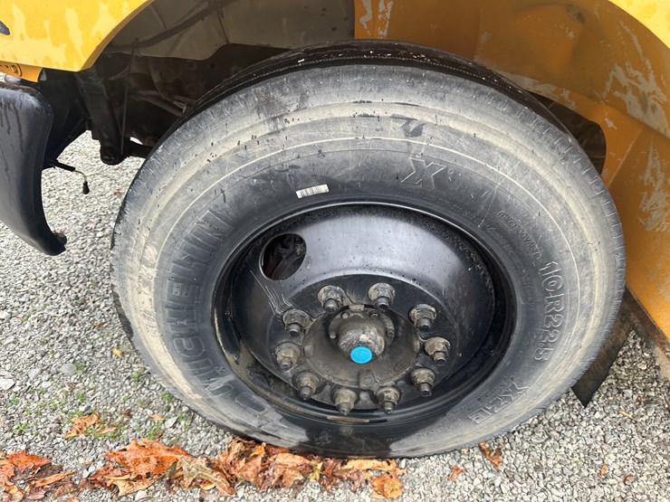 2005-international-pb105-image-14