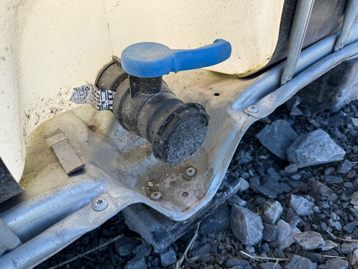 #22627-•-1000-gallon-poly-tank-w/-cage-image-4