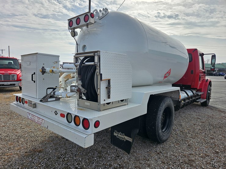 2016-freightliner-s2g-image-16