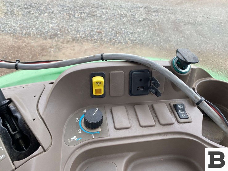 2018-john-deere-5090m-image-61