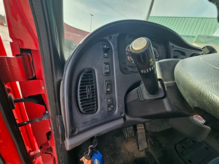 2016-freightliner-s2g-image-55