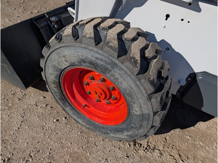 bobcat-s300-image-12