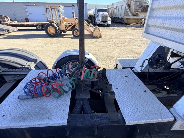 #1972-•-2008-international-eagle-day-cab-truck-tractor-image-22