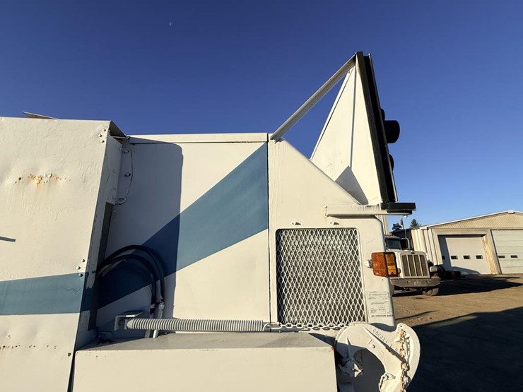 #1981-•-1990-mobil-sweeper-ahl-sweeper-truck-image-17