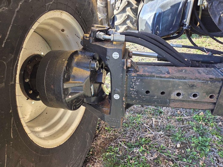 2010-new-holland-cr9065-image-24