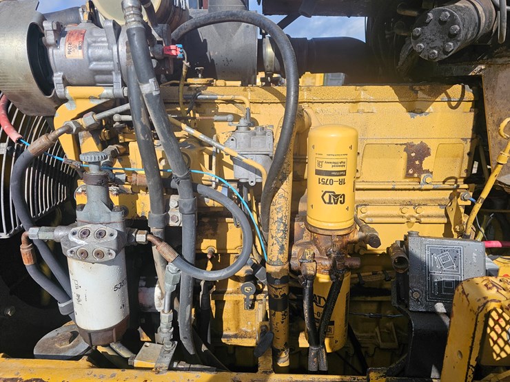 caterpillar-574-image-18