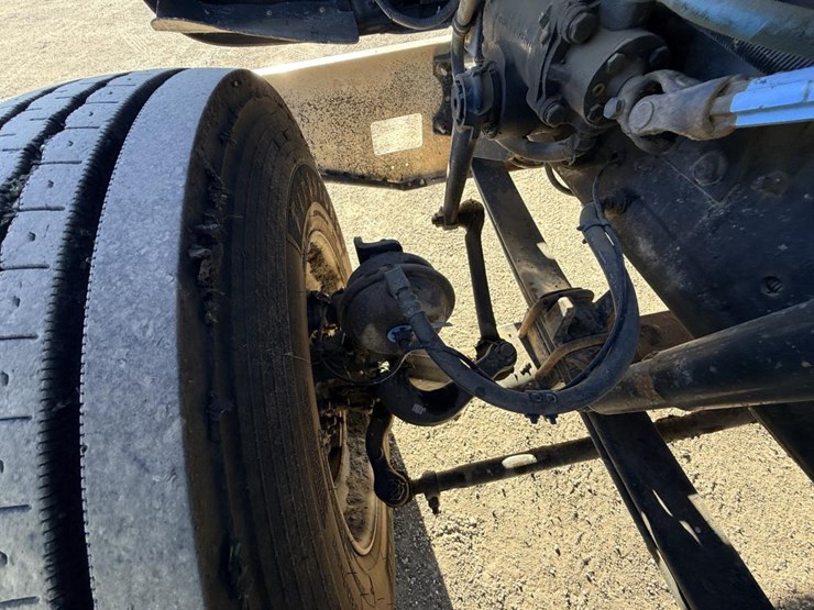 #1965-•-2008-international-eagle-day-cab-truck-tractor-image-43