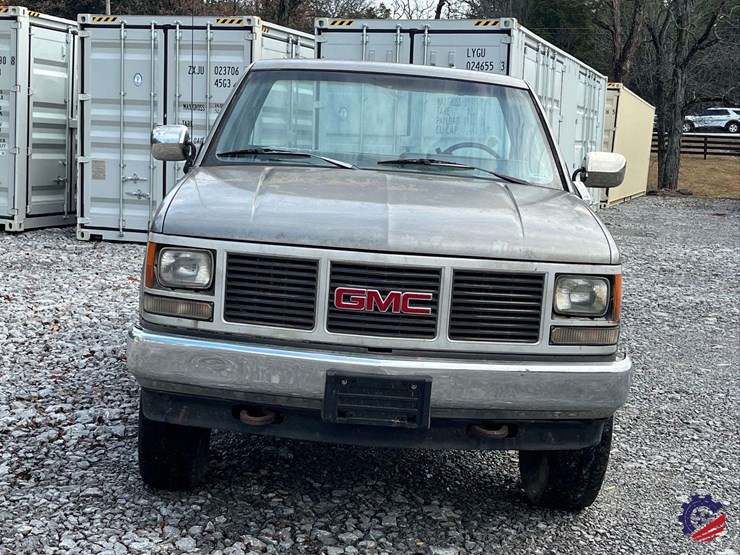 1990-gmc-sierra-pickup-truck-image-13