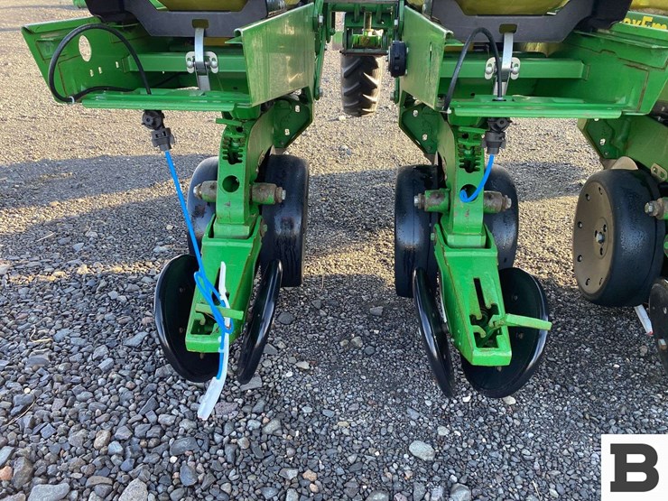 2007-john-deere-1720-image-31