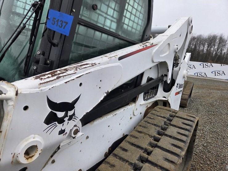 2013-bobcat-t770-image-17