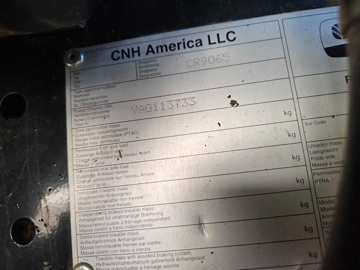 2010-new-holland-cr9065-image-45