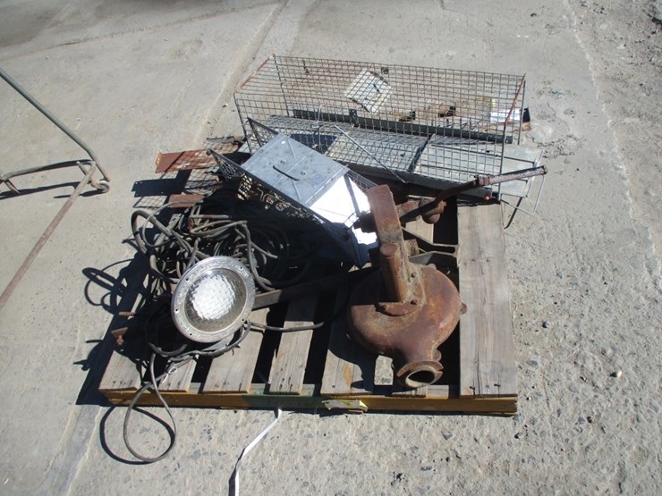 lot-of-coal-forge-blower,-image-1