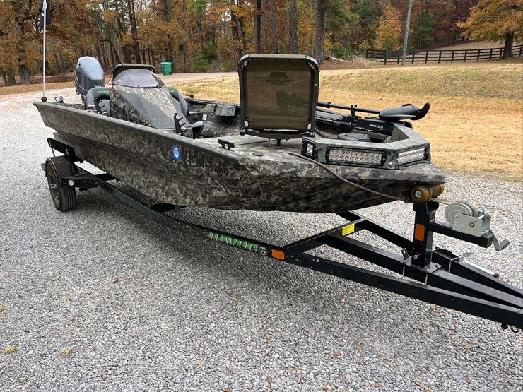 2022-havoc-river-rat-1756-step-transon-boat-image-17