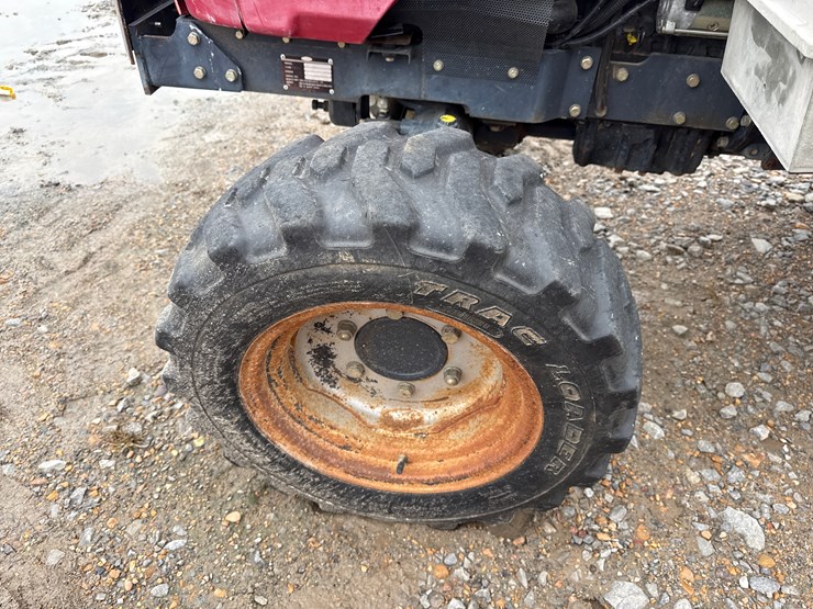 mahindra-2810-image-17