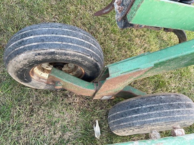 farmhand-soil-saver-13-shank-disc-chisel-image-16