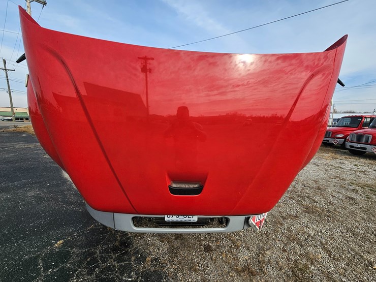 2016-freightliner-s2g-image-36