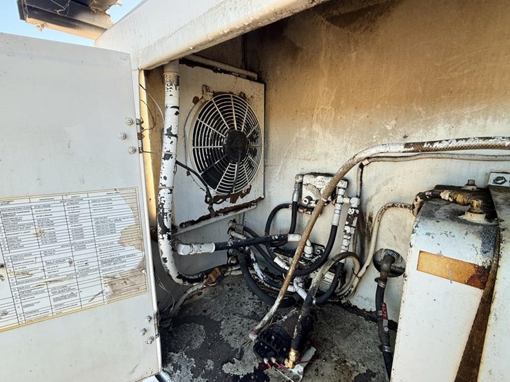 #1981-•-1990-mobil-sweeper-ahl-sweeper-truck-image-20