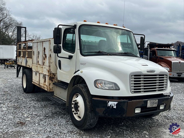 2017-freightliner-m2-s/a-tank-truck-image-11