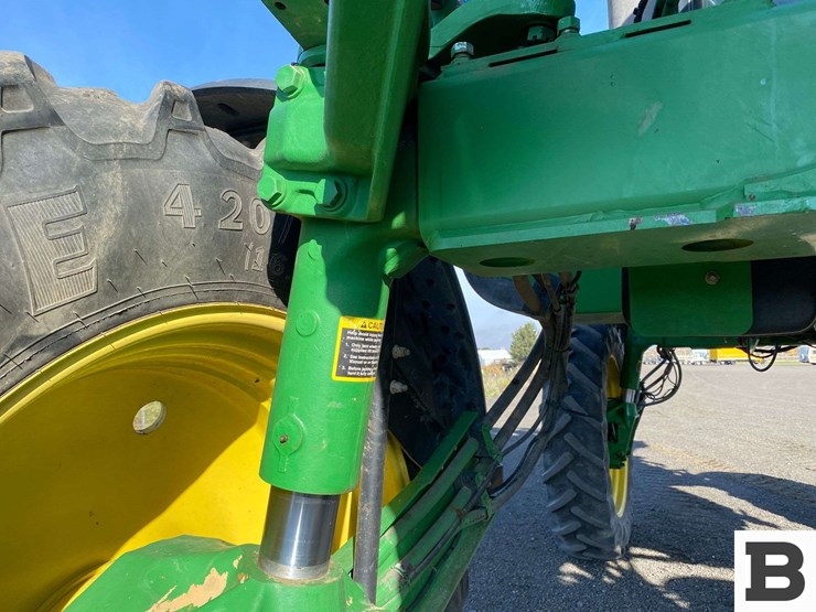 2013-john-deere-4830-image-12