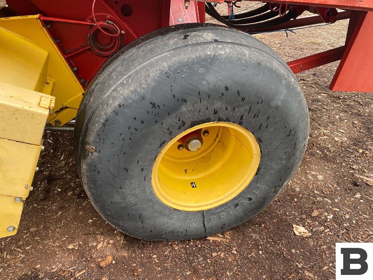 2002-new-holland-bb900-image-23