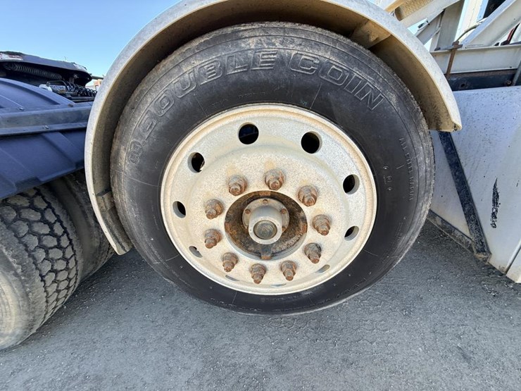 #1965-•-2008-international-eagle-day-cab-truck-tractor-image-65