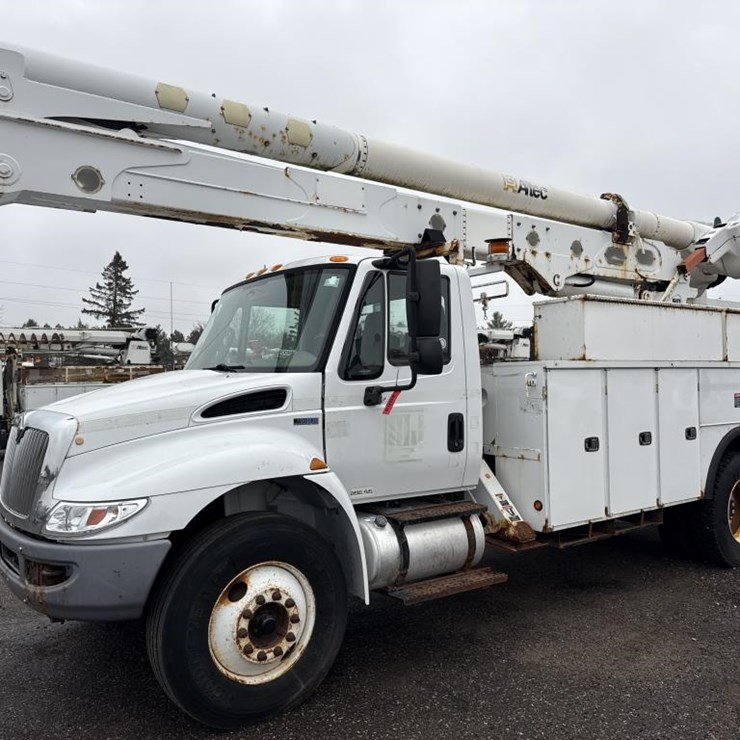 2013 INTERNATIONAL 4300 SBA