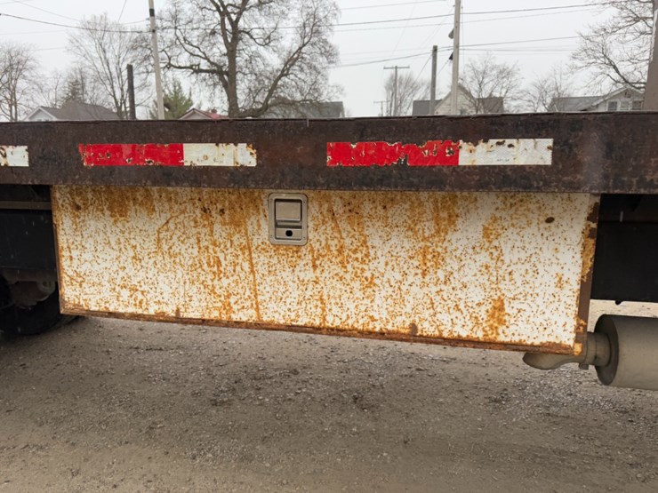 2006-freightliner-m2112-flatbed-image-9