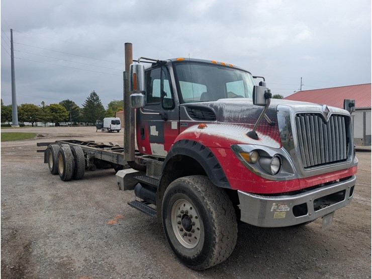 2012-international-7600-image-3