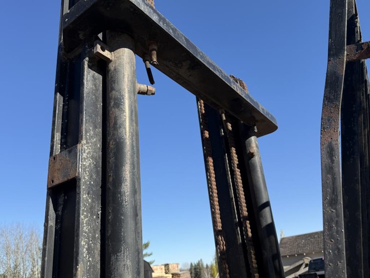 #1975-•-massey-ferguson-14k-forklift-image-58