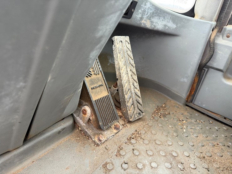 2007-volvo-l45b-image-46