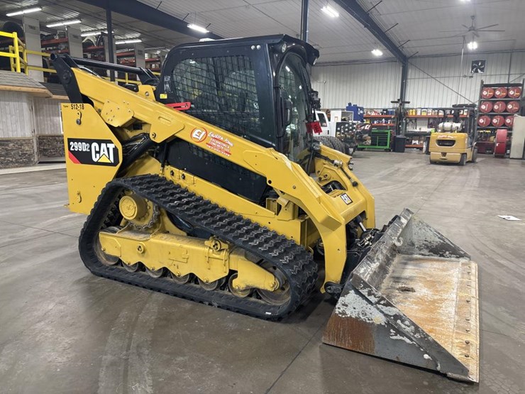 2018-caterpillar-228-image-5