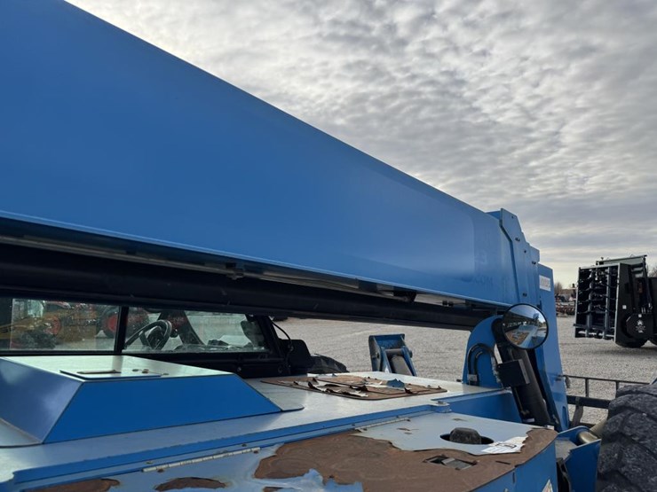 #1460-•-2014-genie-1056-telehandler-image-19