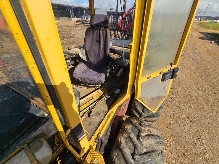 caterpillar-574-image-31