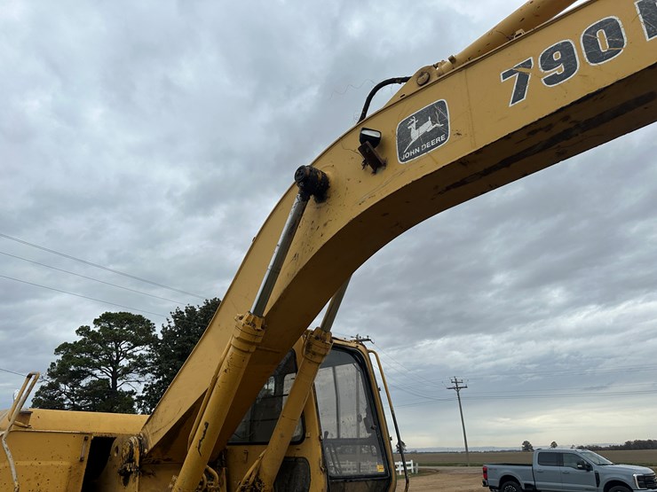 deere-790e-lc-image-42