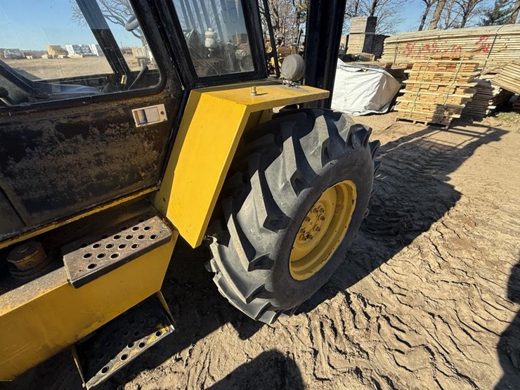 #1975-•-massey-ferguson-14k-forklift-image-11