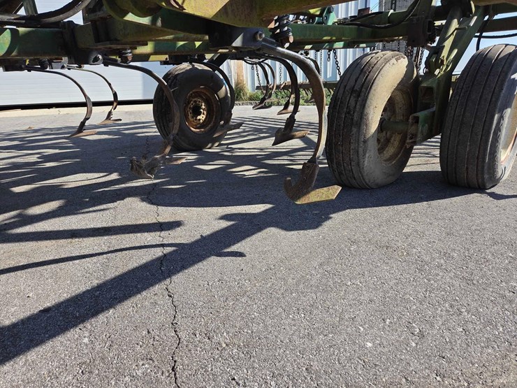 24'-farmhand-sf-4300-soil-finisher-image-10