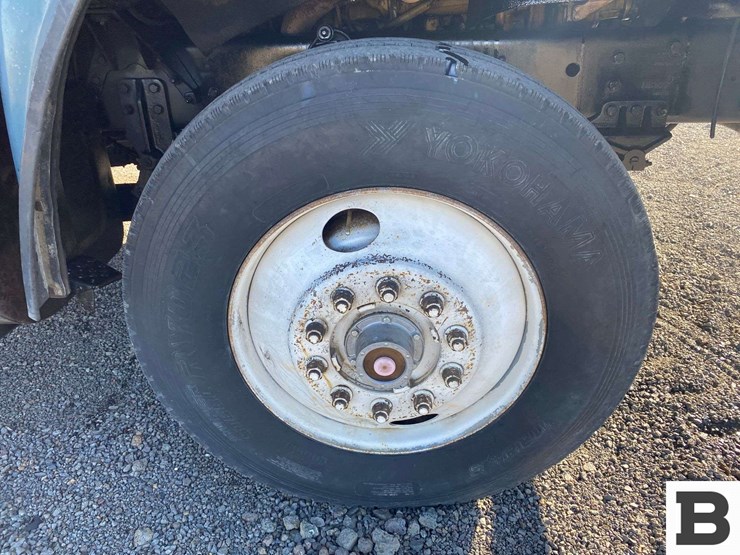 1995-ford-l9000-image-47