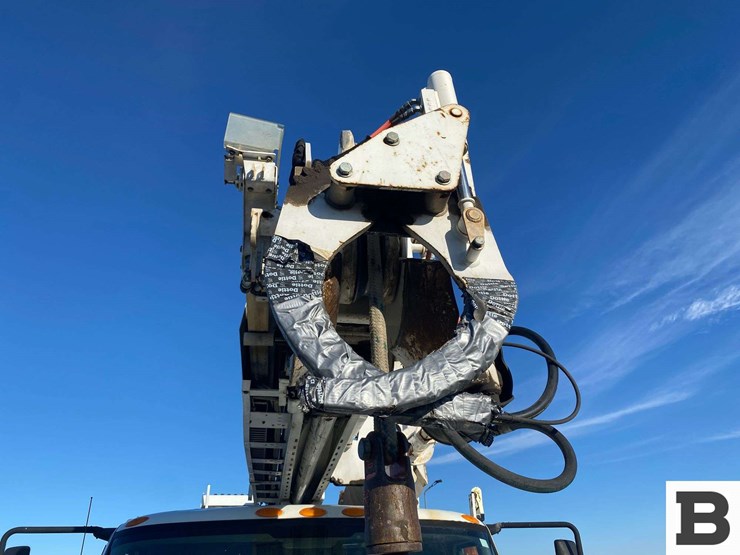 2011-international-durastar-4300-image-10