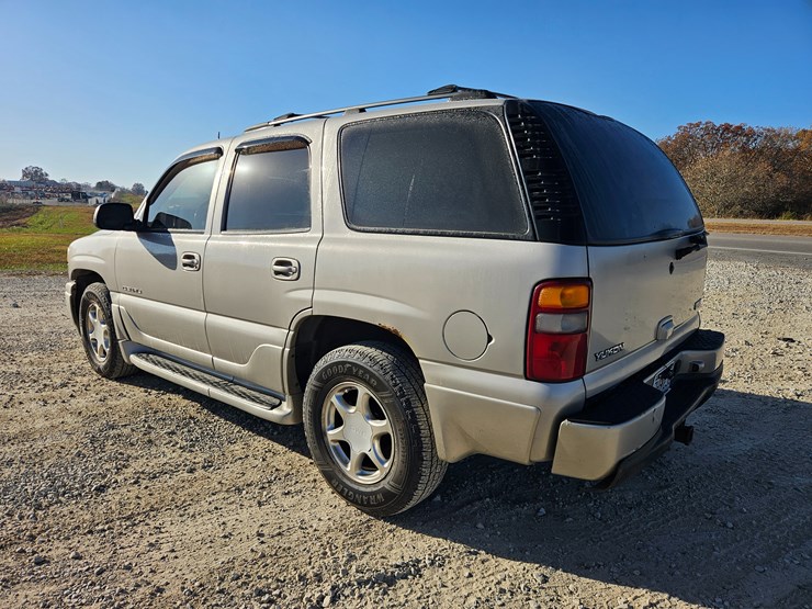 2004-gmc-yukon-image-8