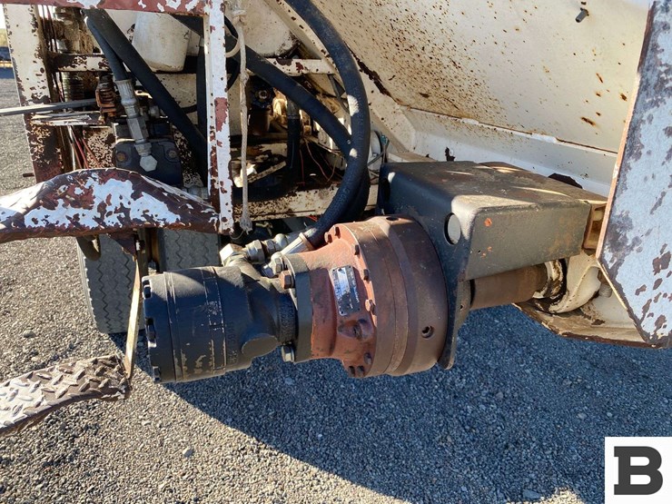 1995-ford-l9000-image-33