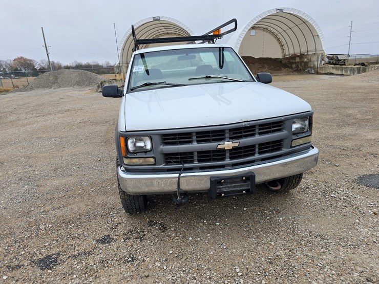 1997-chevrolet-k2500-image-28