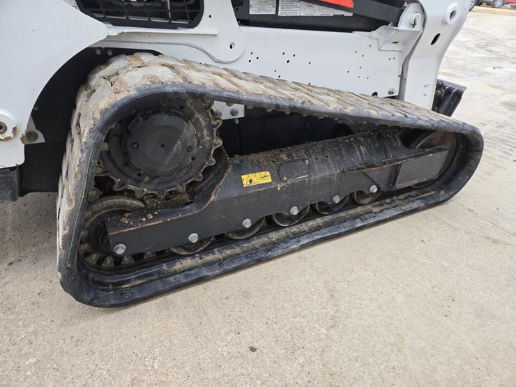 bobcat-t770-image-11