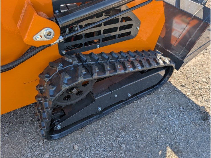 landhonor-ldh-ht380-mini-skid-steer-image-10