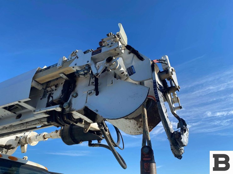 2011-international-durastar-4300-image-12