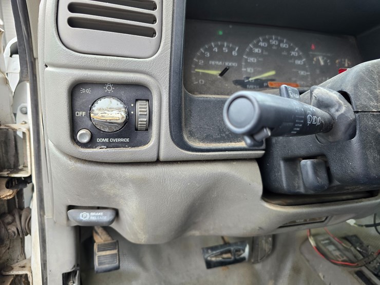 1997-chevrolet-k2500-image-42