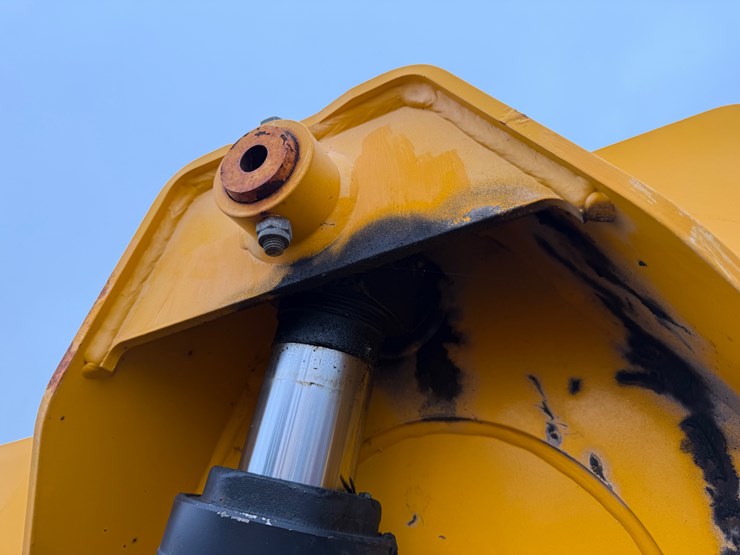 2018-jcb-509-42-image-17